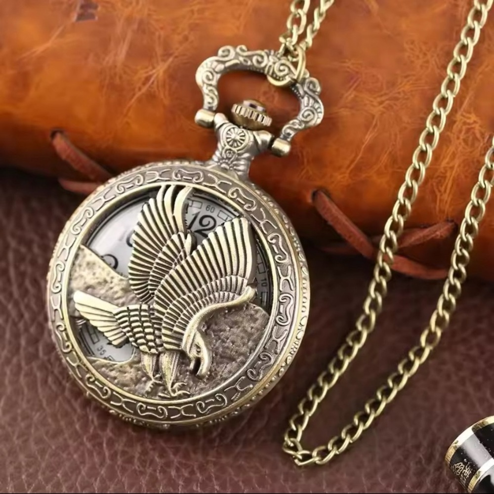 The Eagle Quartz Pocket Watch - Picture 2 of 6
